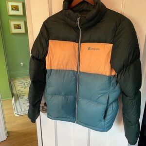 Cotopaxi Women’s Puffer Jacket - Forest Green and Tangerine